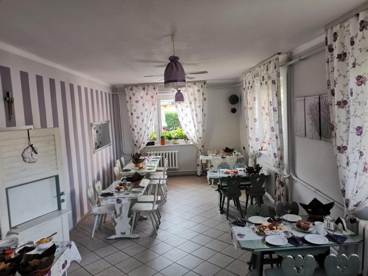 Pokoje Goscinne U Broni Mielno  Esterno foto