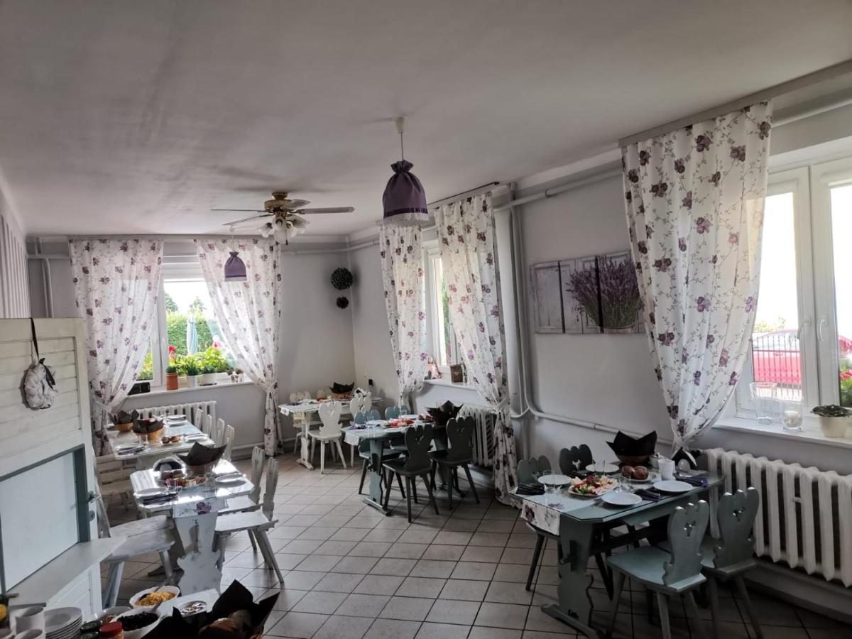 Pokoje Goscinne U Broni Mielno  Esterno foto